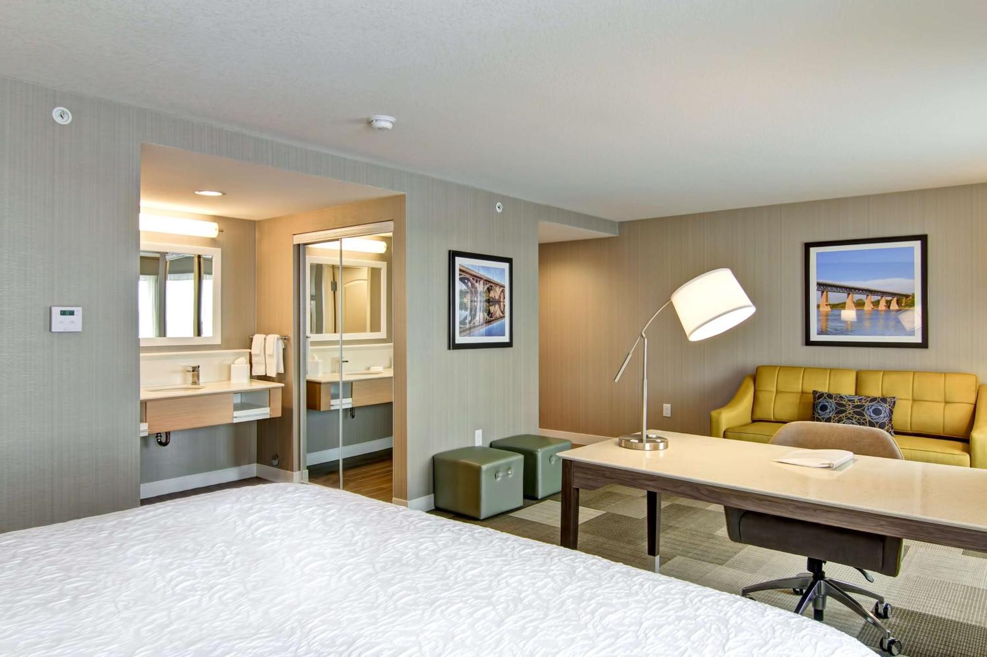 Hampton Inn & Suites By Hilton Saskatoon Airport Εξωτερικό φωτογραφία