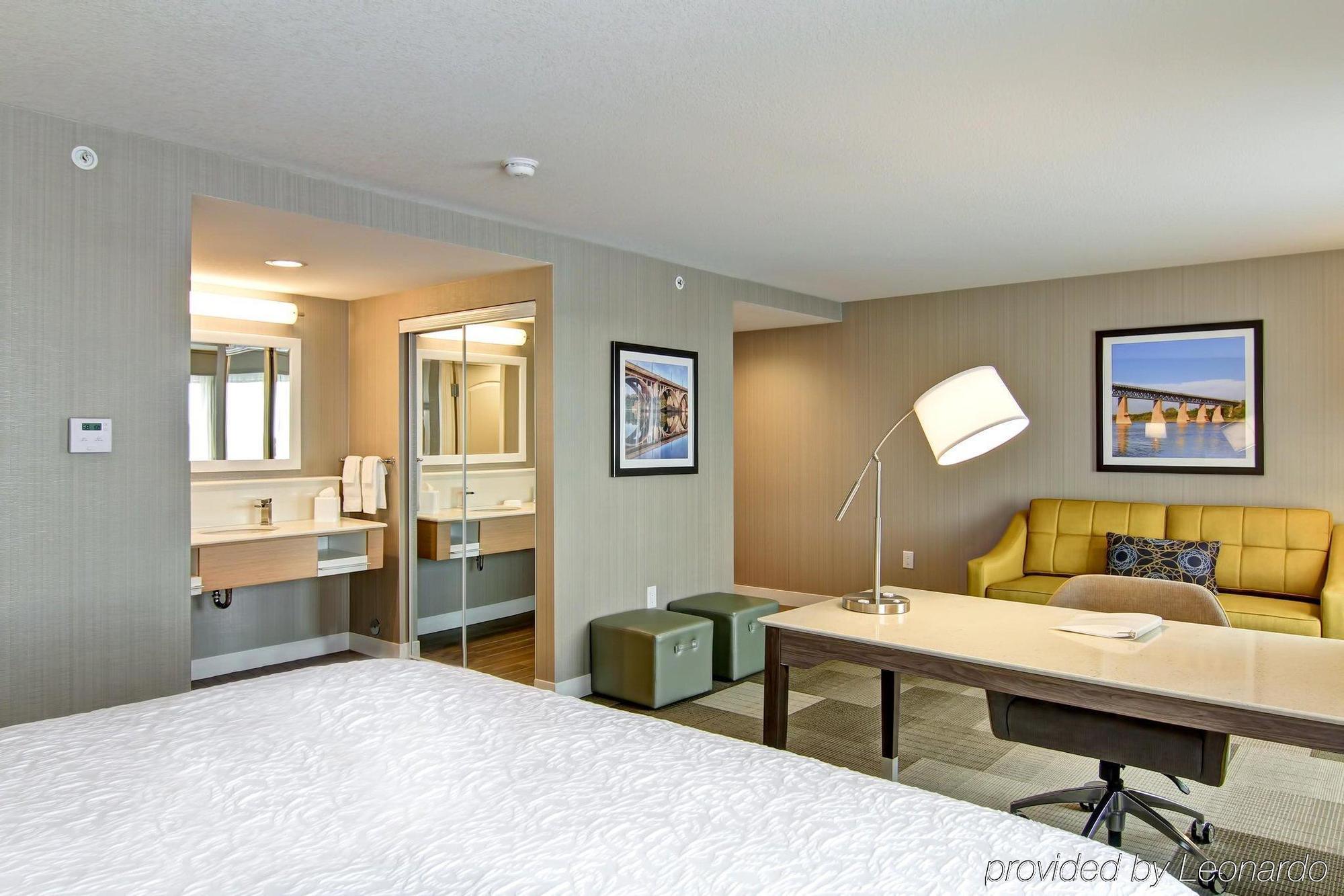 Hampton Inn & Suites By Hilton Saskatoon Airport Εξωτερικό φωτογραφία